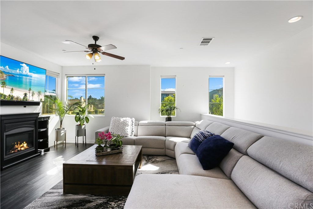 893 Tangelo Way, Unit 101 Corona, CA 92878 - Photo 13 of 40