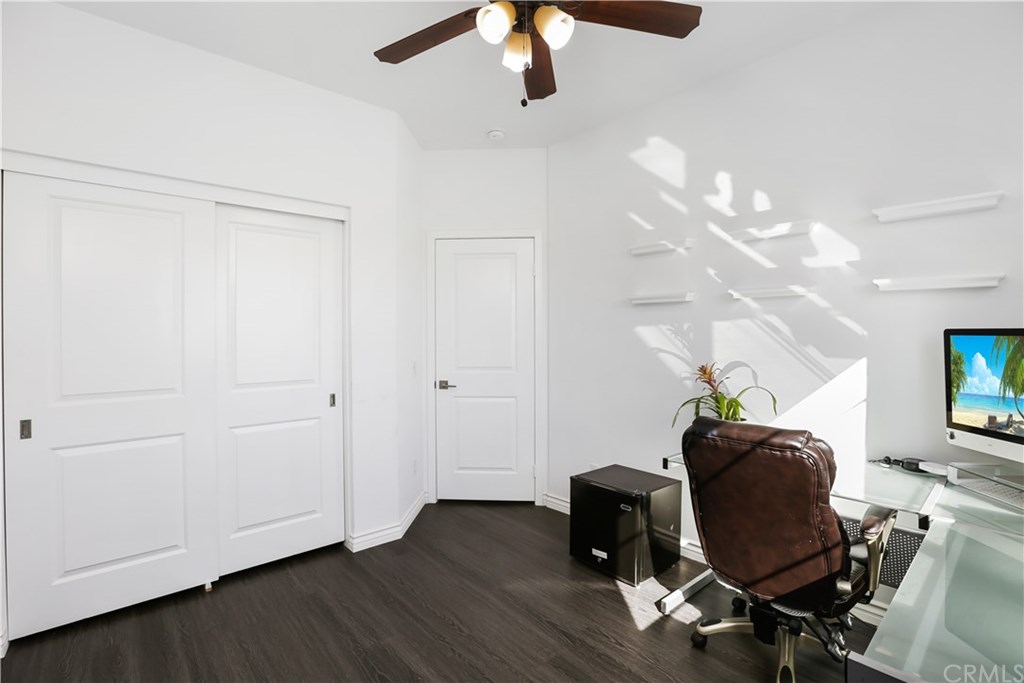 893 Tangelo Way, Unit 101 Corona, CA 92878 - Photo 27 of 40