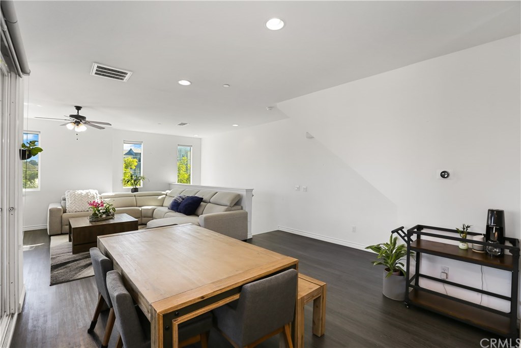 893 Tangelo Way, Unit 101 Corona, CA 92878 - Photo 4 of 40