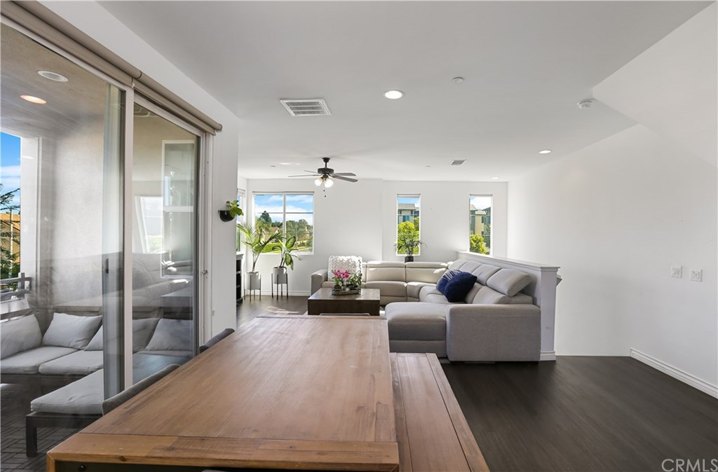 893 Tangelo Way, Unit 101 Corona, CA 92878 - Photo 5 of 40