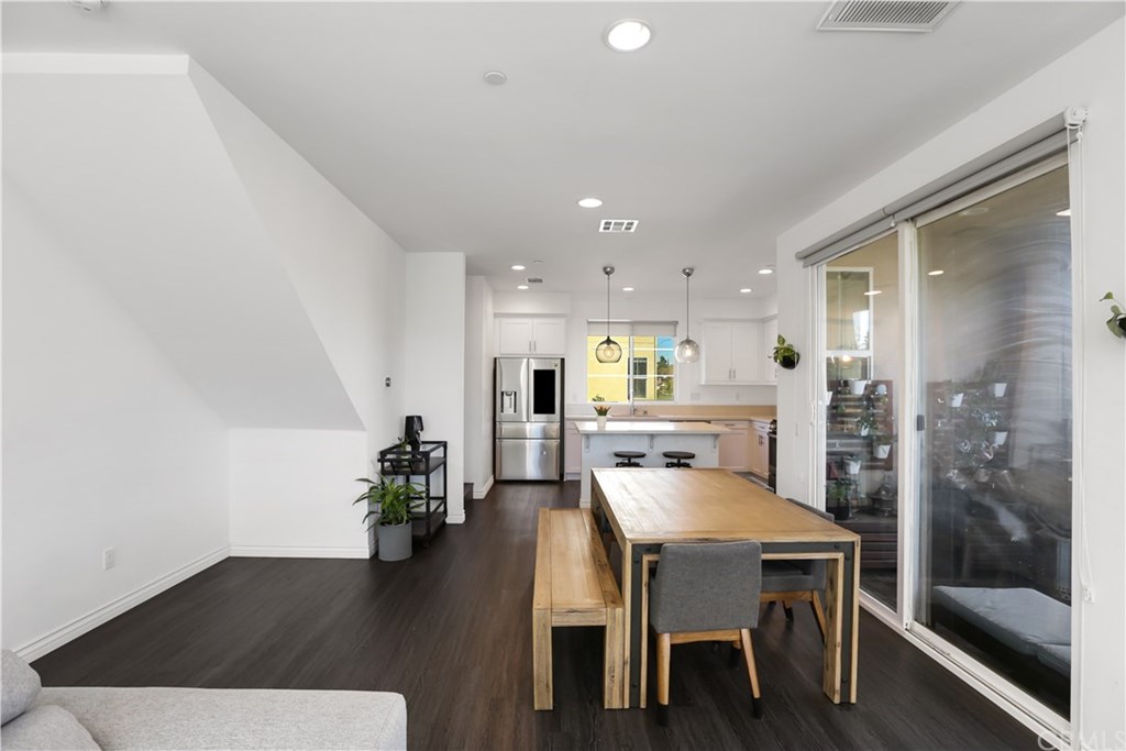 893 Tangelo Way, Unit 101 Corona, CA 92878 - Photo 6 of 40