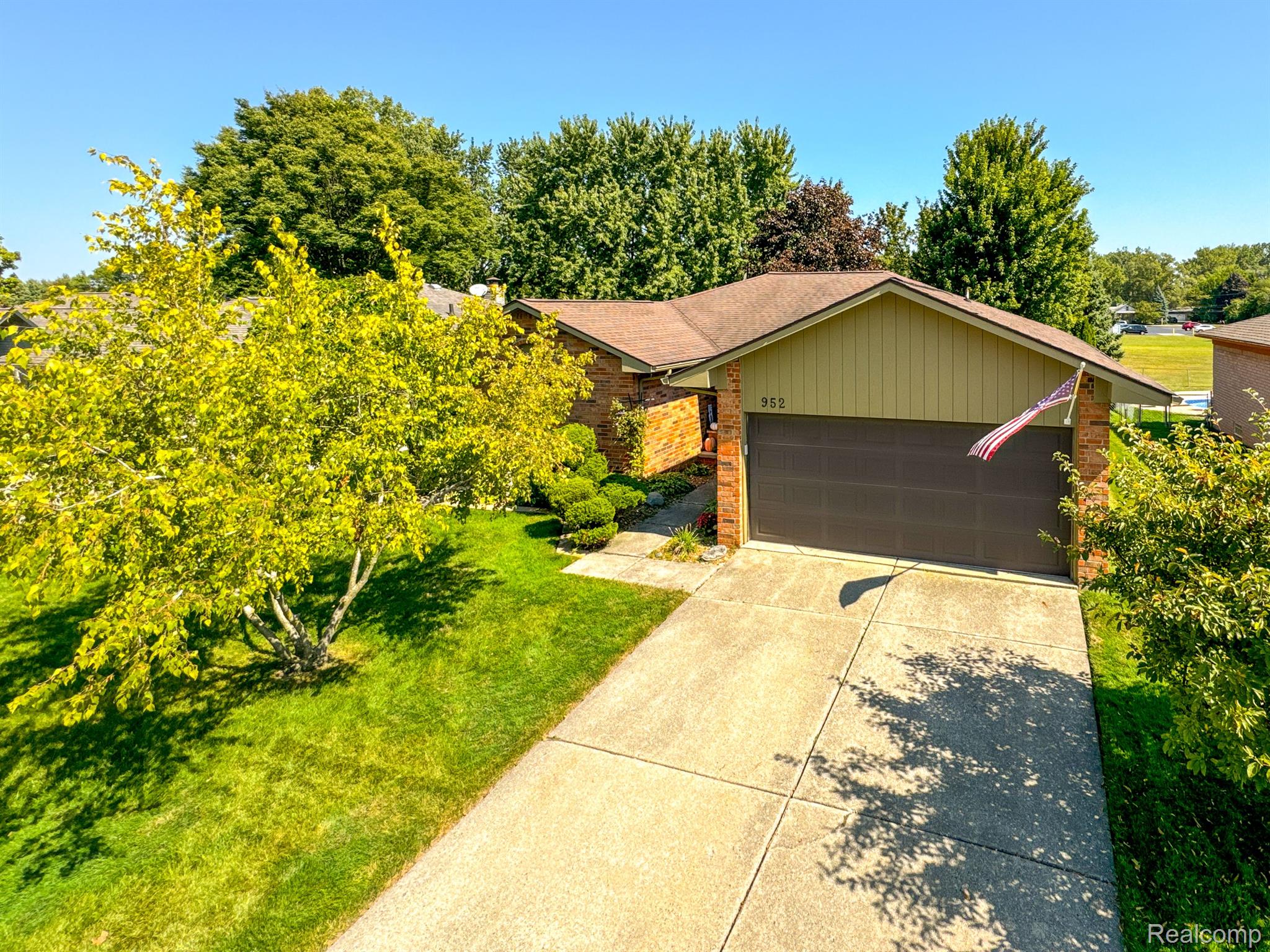 952 Milverton Road Troy, MI 48083 - Photo 5 of 35 Gallery Image 5