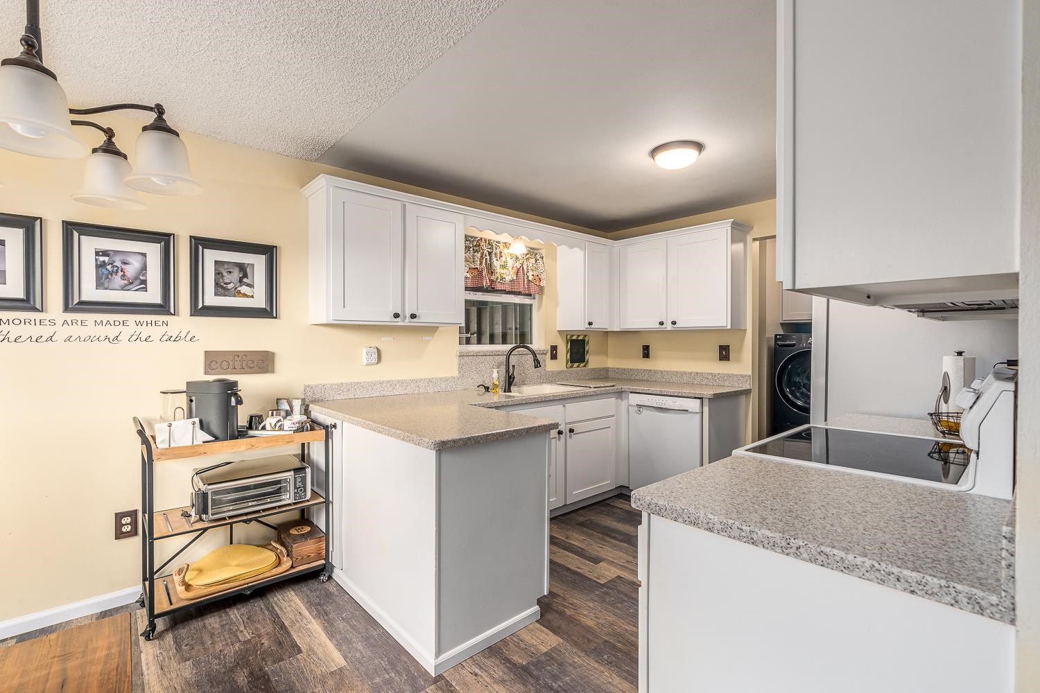 1403 North Best Road Spokane Valley, WA 99216 - Photo 6 of 30 Gallery Image 6