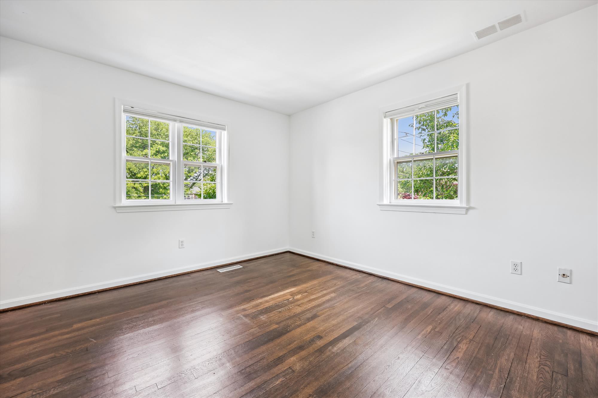 6705 Hillandale Road Chevy Chase, MD 20815 - Photo 12 of 33 Primary Bedroom