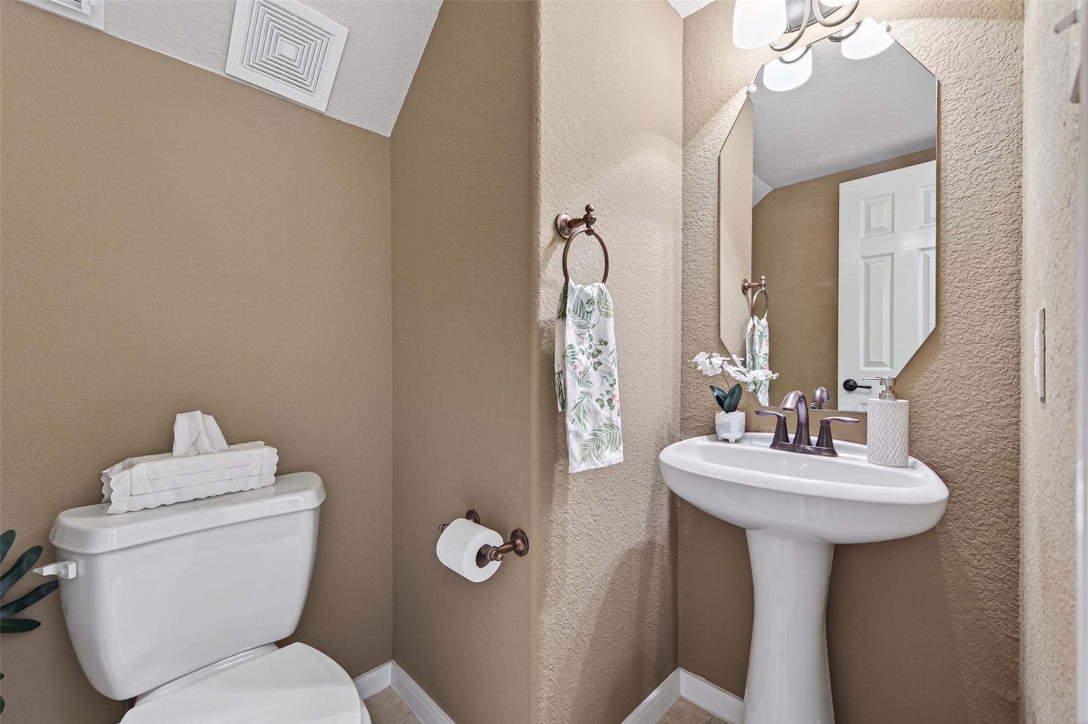 155 Rocky Point Drive Spring, TX 77389 - Photo 14 of 28 a bathroom with a toilet sink and mirror