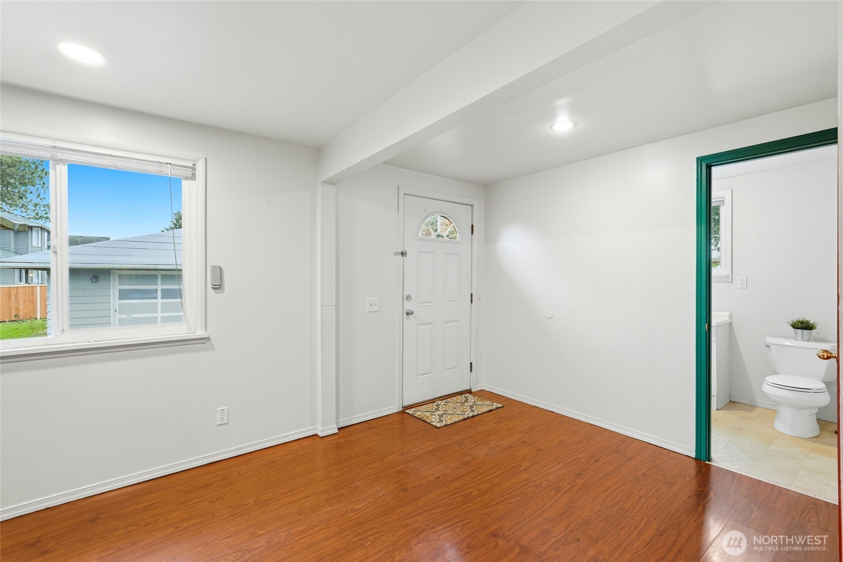 7525 Beverly Lane Everett, WA 98203 - Photo 11 of 34