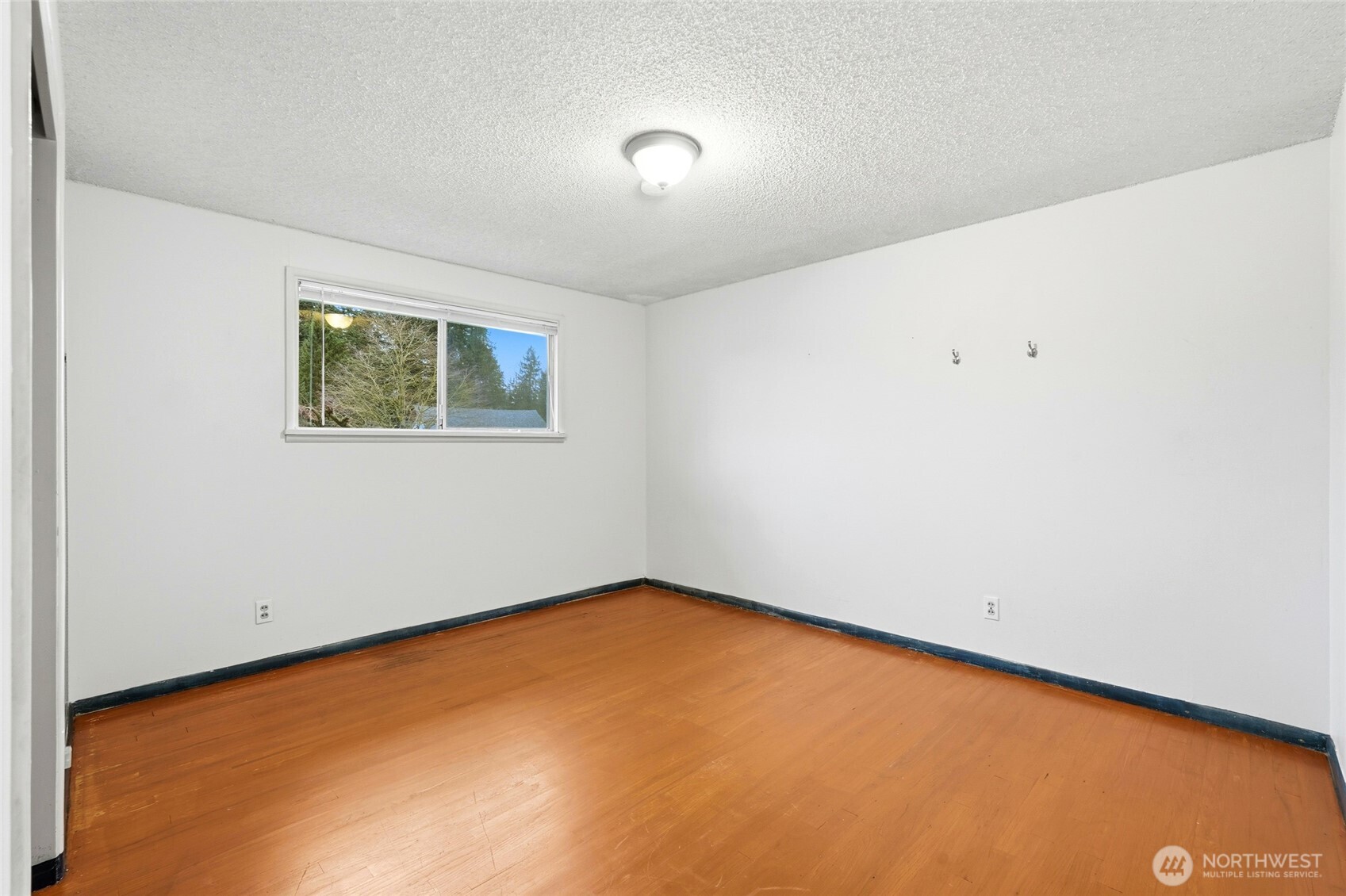 7525 Beverly Lane Everett, WA 98203 - Photo 13 of 34