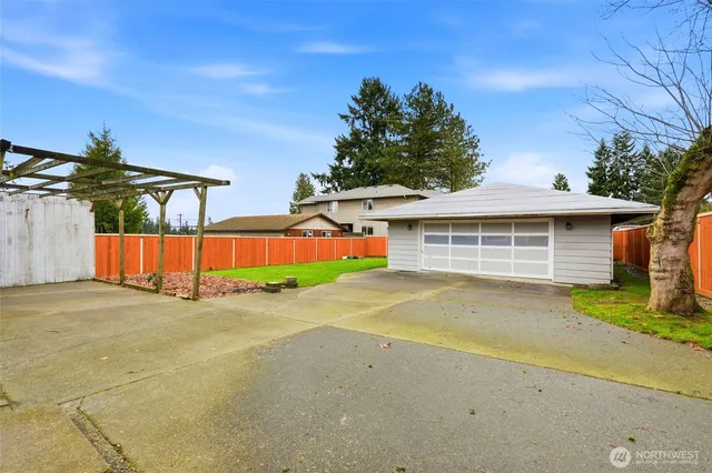 $650,000 | 7525 Beverly Lane, Everett, WA 98203