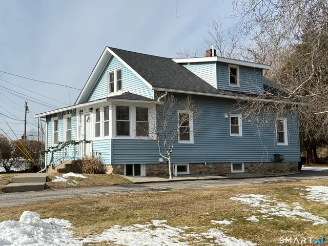 $319,000 | 2 Harbor View Avenue, Waterford, CT 06385