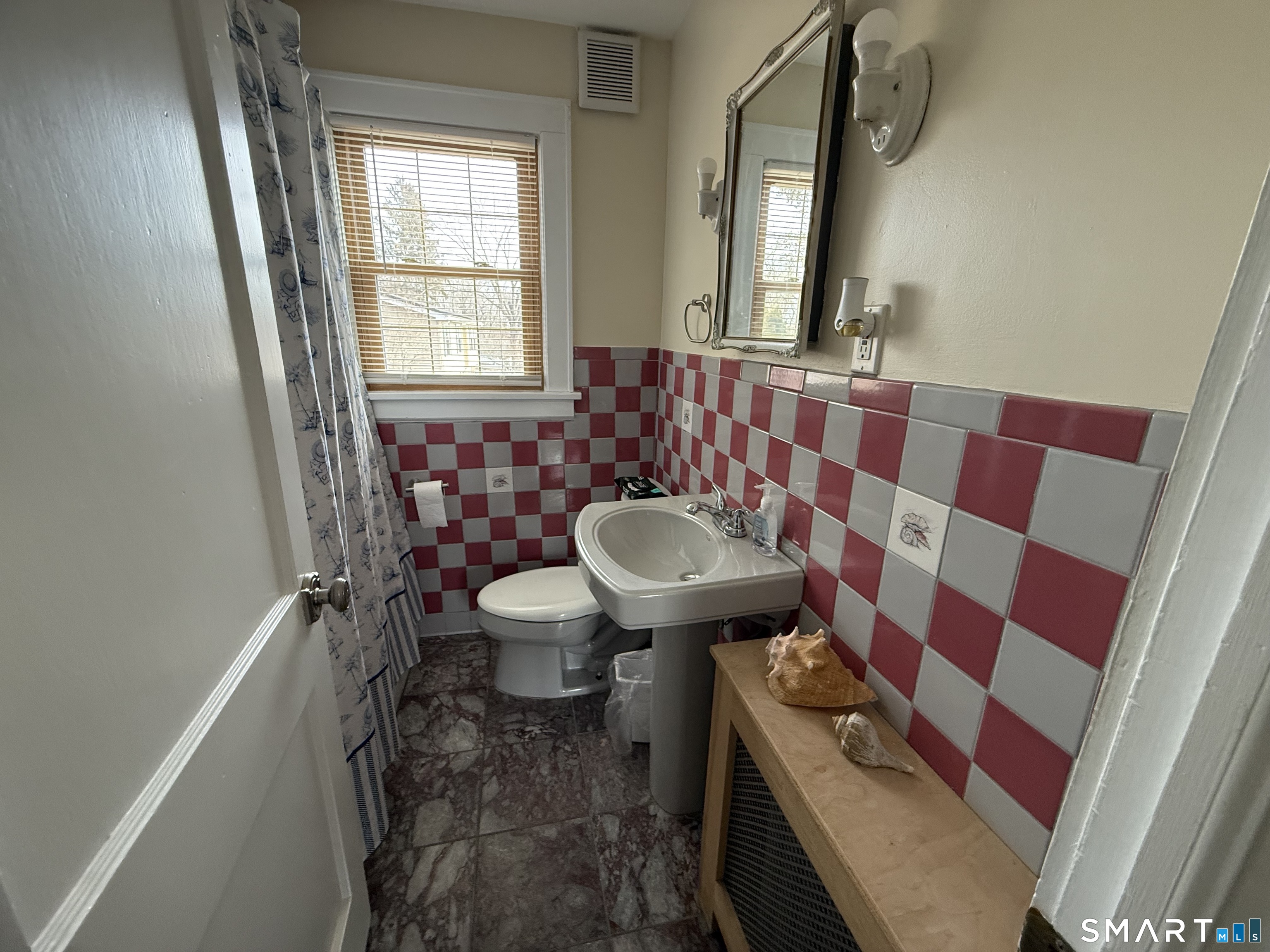 2 Harbor View Avenue Waterford, CT 06385 - Photo 24 of 39