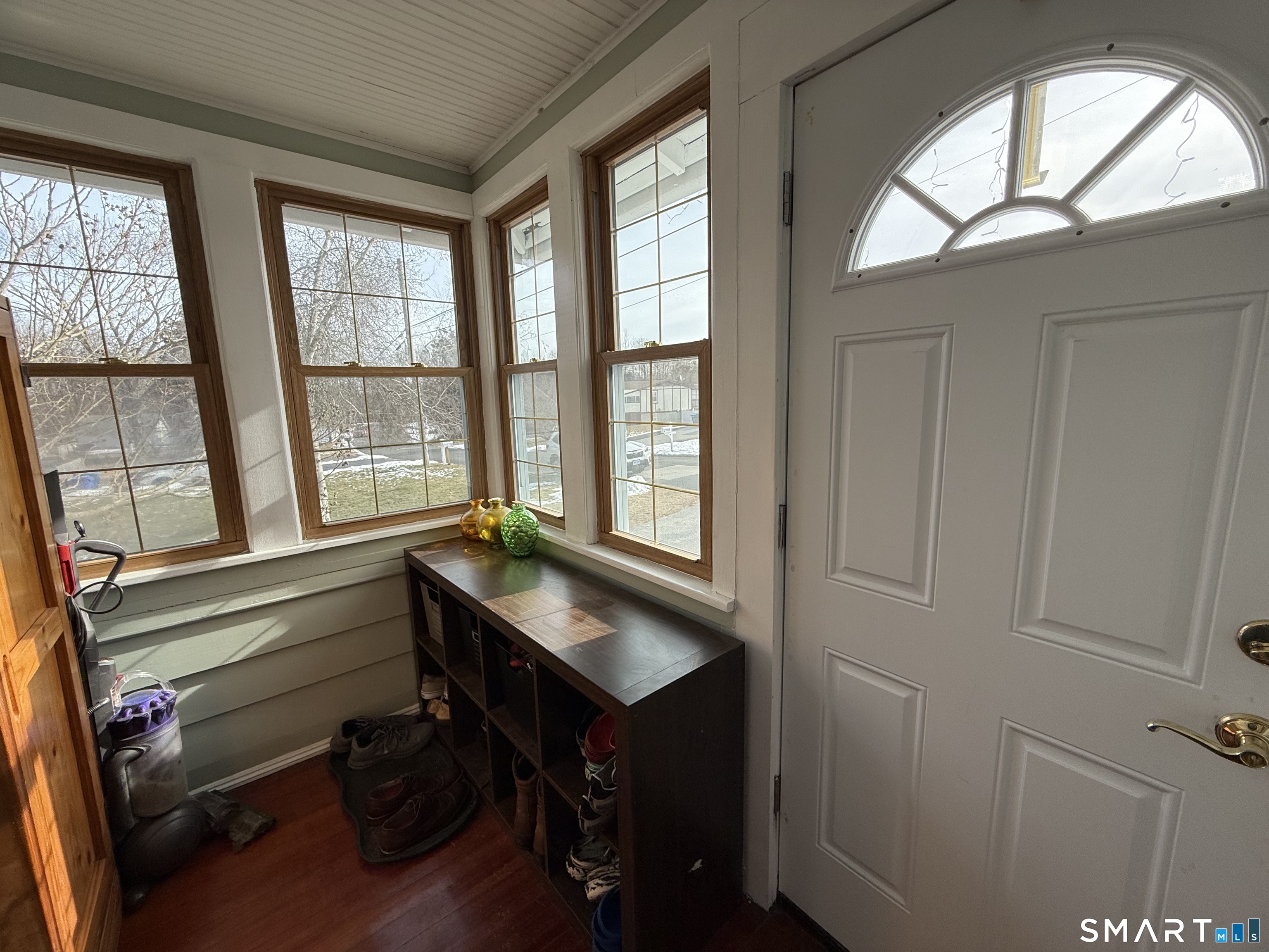 2 Harbor View Avenue Waterford, CT 06385 - Photo 6 of 39