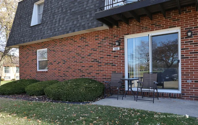 $160,000 | 1335 Buell Avenue, Unit 1335, Joliet, IL 60435