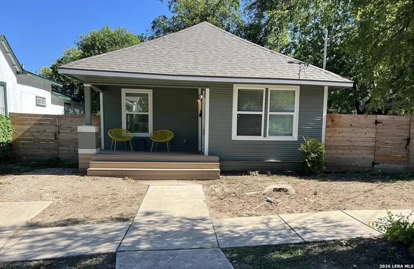 $2,100 | 426 East Woodlawn Avenue, San Antonio, TX 78212