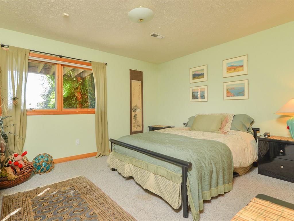 7121 South Ben Burr Road Spokane, WA 99223 - Photo 12 of 20