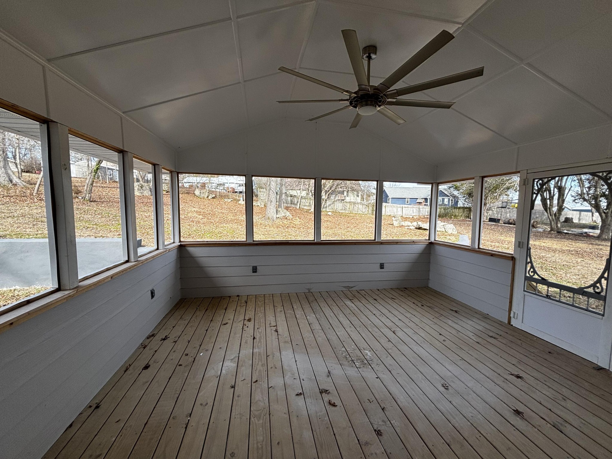 2139 South Shore Acres Road Soddy-Daisy, TN 37379 - Photo 38 of 50