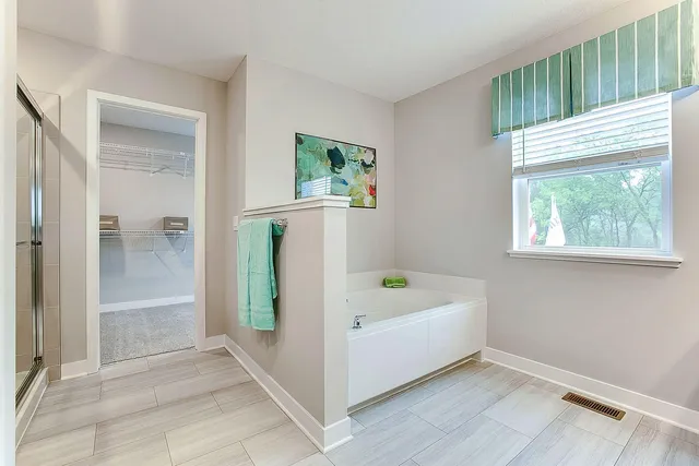 $715,295 | 1634 Oak Creek Drive, Chaska, MN 55318