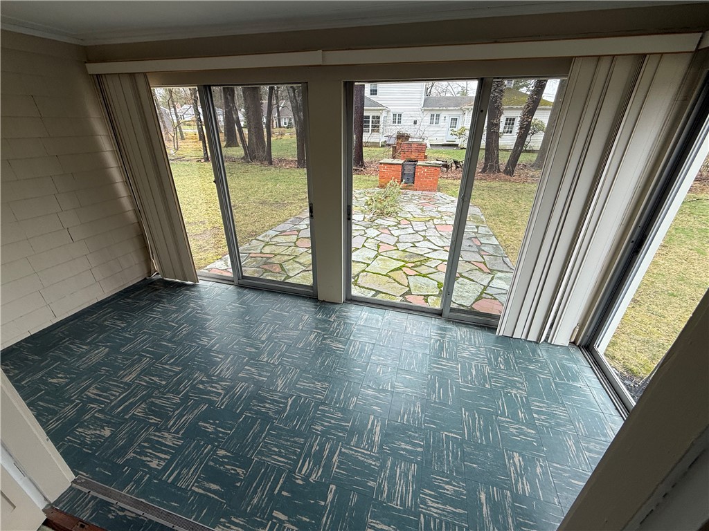 90 Alexander McGregor Road Pawtucket, RI 02861 - Photo 6 of 15