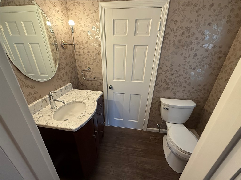 90 Alexander McGregor Road Pawtucket, RI 02861 - Photo 7 of 15