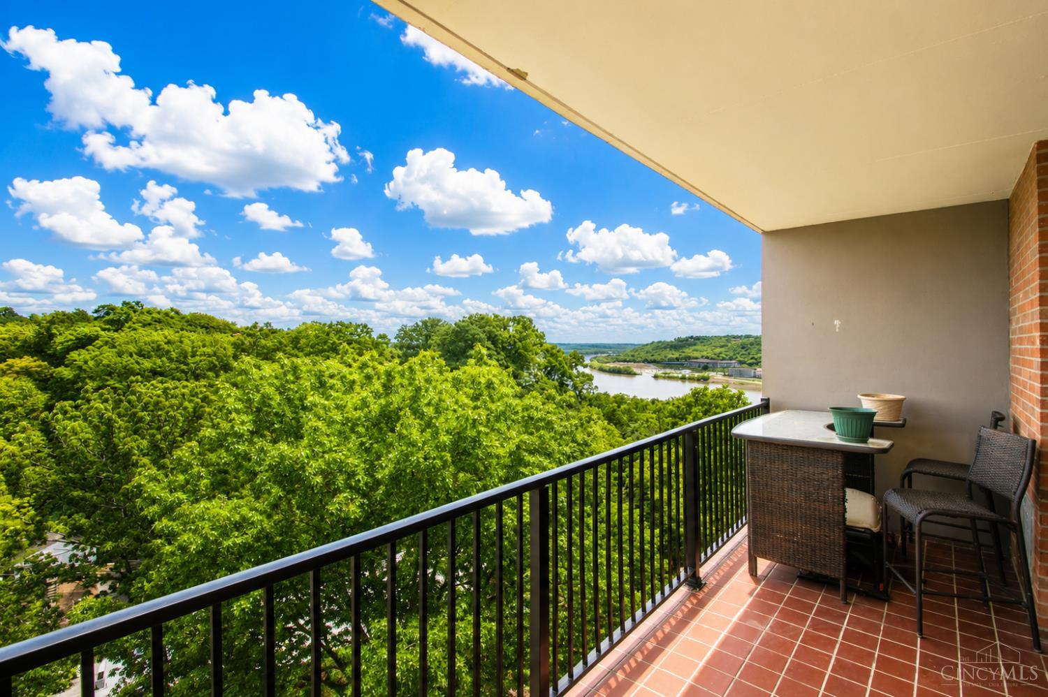 1815 William Howard Taft Road, Unit 809 Cincinnati, OH 45206 - Photo 20 of 22