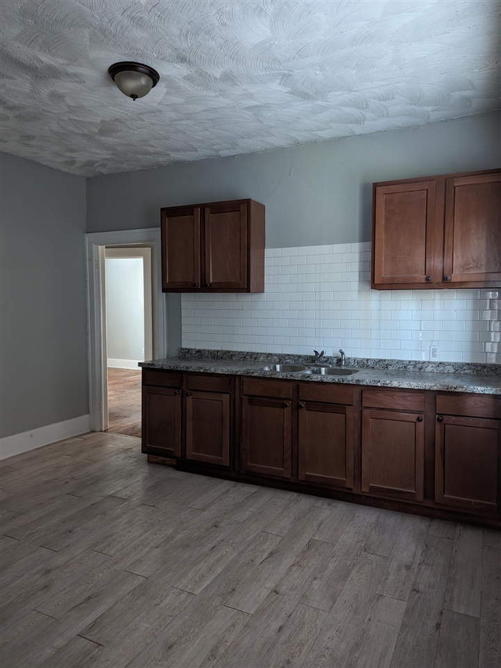3433 Crane Street, Unit : UPPER Detroit, MI 48214 - Photo 11 of 11