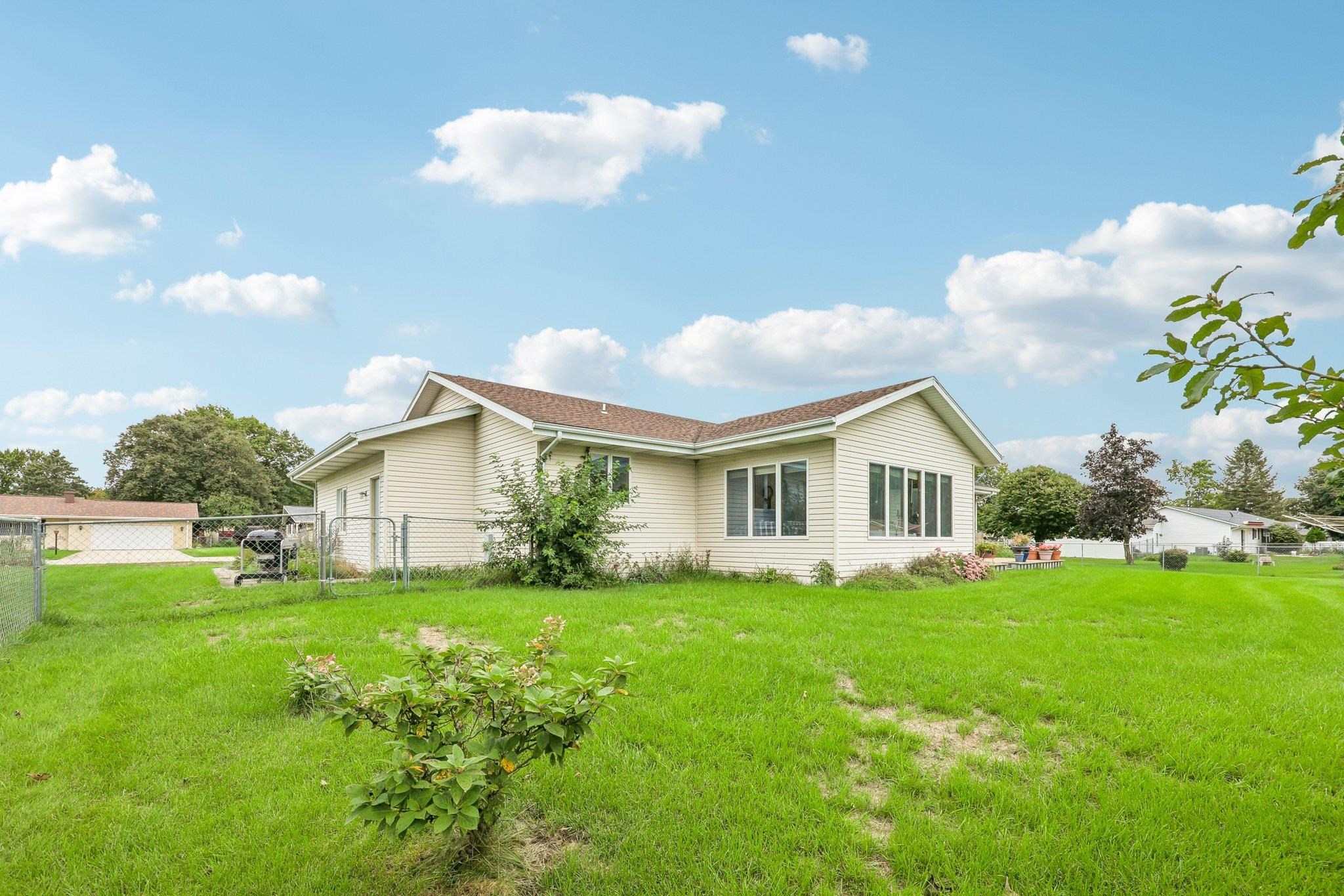 720 East Holly Road Beloit, WI 53511 - Photo 23 of 24 Gallery Image 23