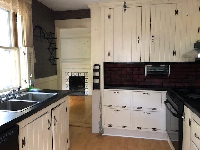 75 Rogers Road Kittery, ME 03904 - Photo 5 of 32 Gallery Image 5