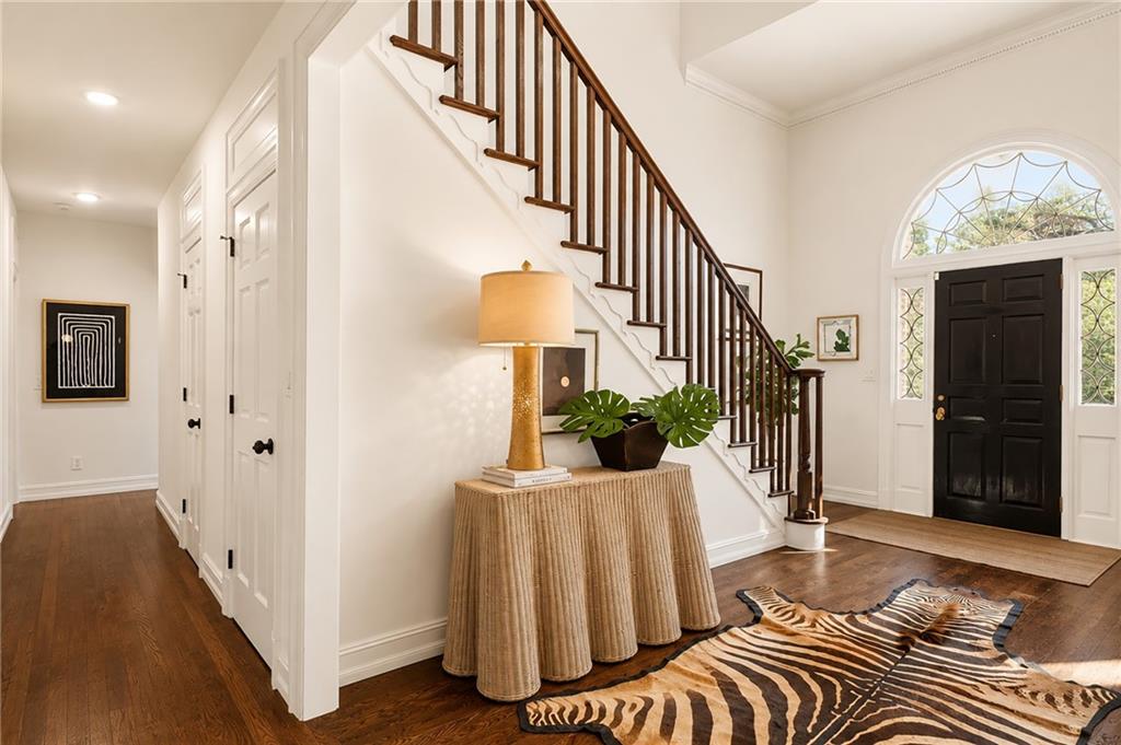 1330 West Wesley Road Northwest Atlanta, GA 30327 - Photo 7 of 39 Gallery Image 7