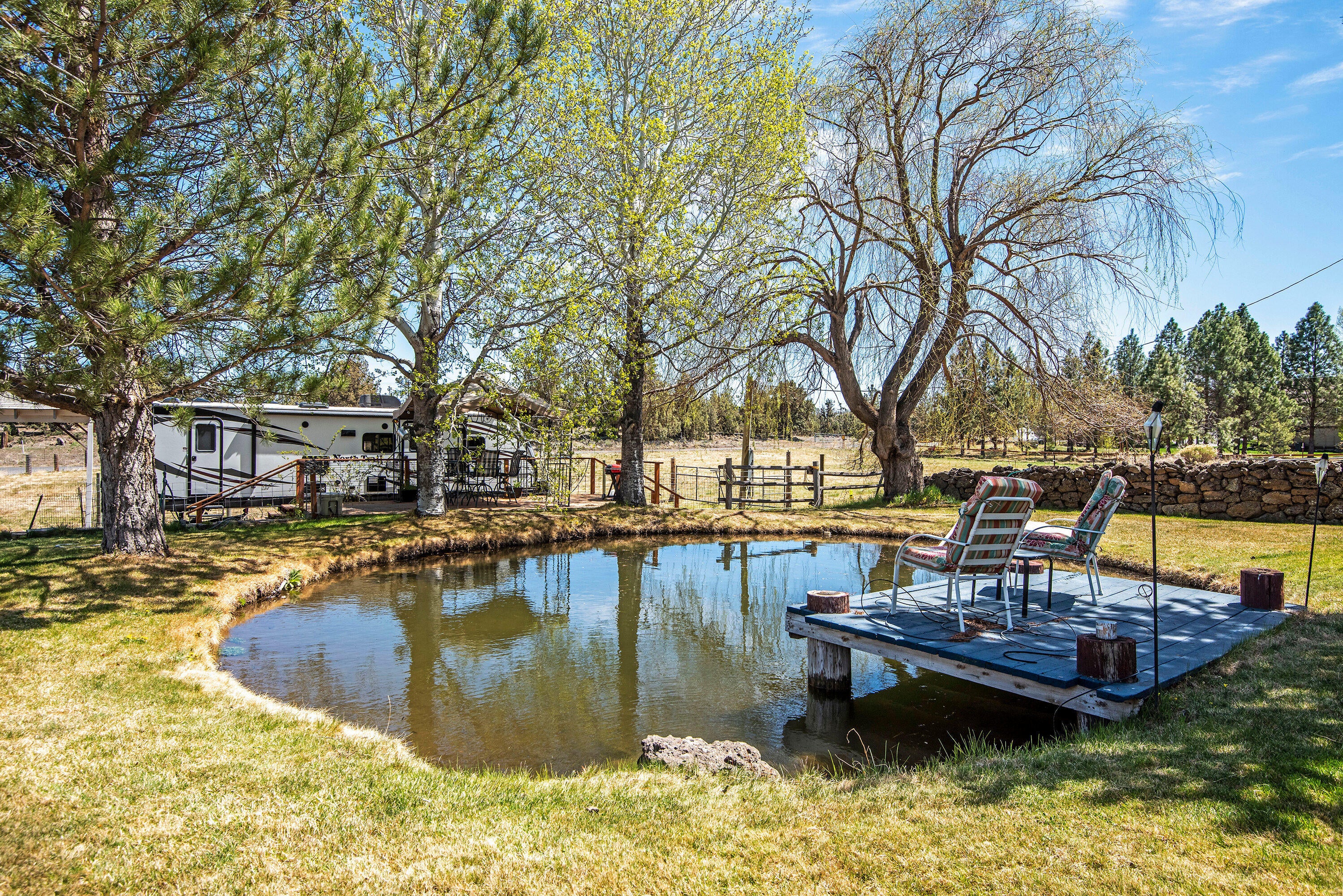 63591 Gentry Loop Bend, OR 97701 - Photo 17 of 24 63591 Gentry Loop Bend OR-print-017-017-