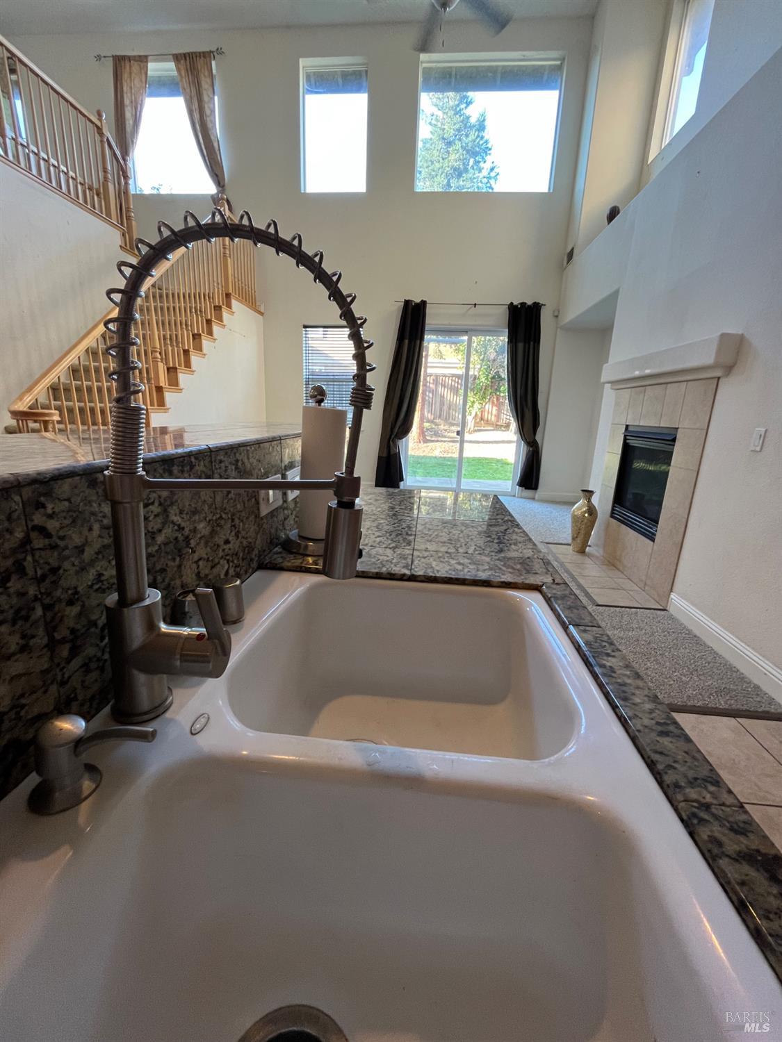 2472 Shorey Way Fairfield, CA 94533 - Photo 11 of 43 a bath tub sitting next to a window