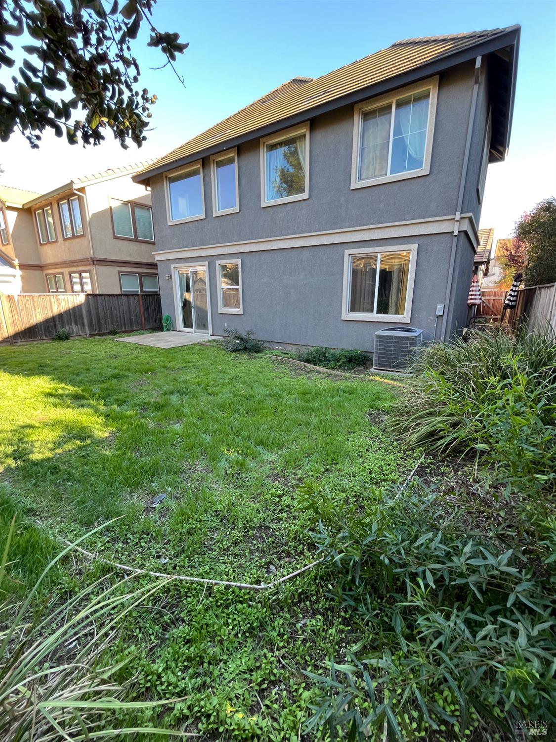 2472 Shorey Way Fairfield, CA 94533 - Photo 38 of 43 a brick house with a yard in front of it