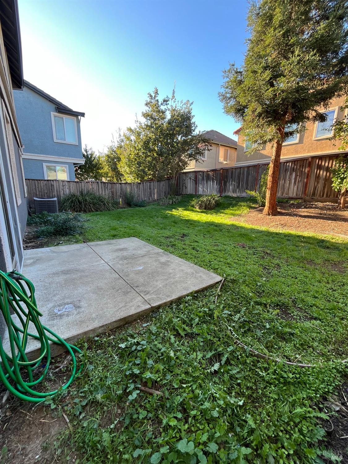 2472 Shorey Way Fairfield, CA 94533 - Photo 39 of 43 a view of a porch with a backyard