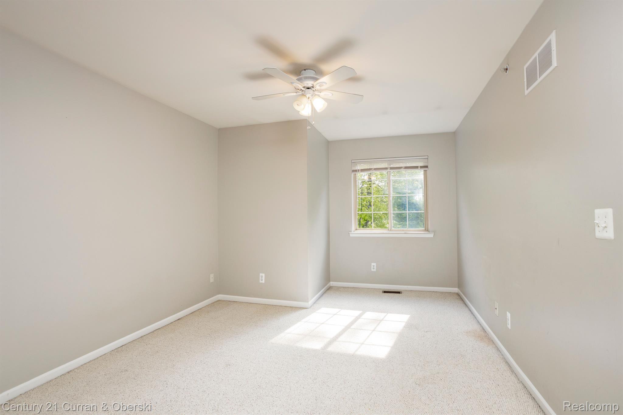 16944 Farmington Road, Unit 22 Livonia, MI 48154 - Photo 12 of 25