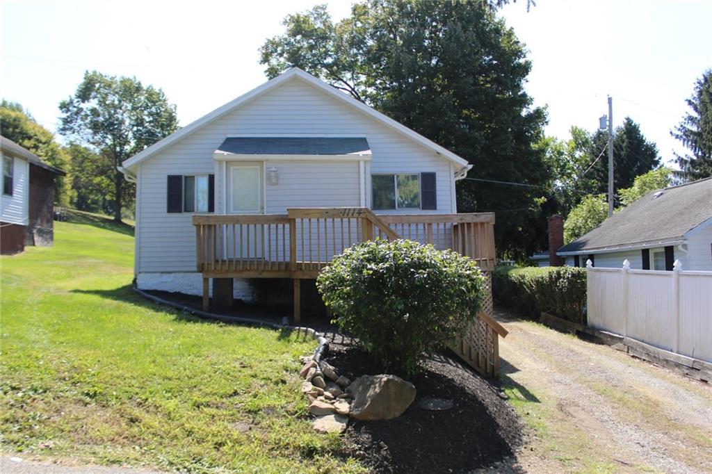 1114 Layton Road Butler, PA 16001 - Photo 1 of 15