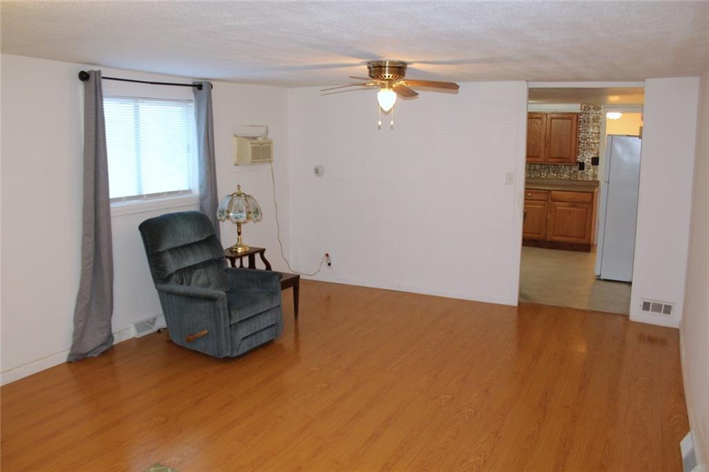 1114 Layton Road Butler, PA 16001 - Photo 6 of 15