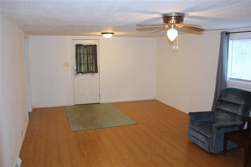 1114 Layton Road Butler, PA 16001 - Photo 7 of 15