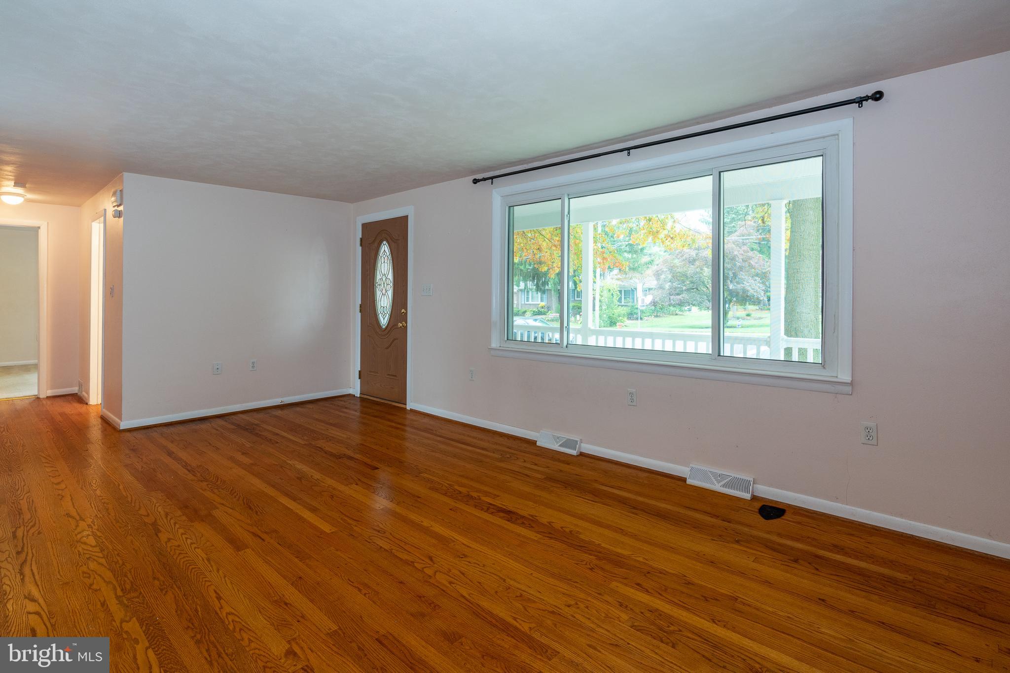 627 Kissel Hill Road Lititz, PA 17543 - Photo 11 of 32 Living Room