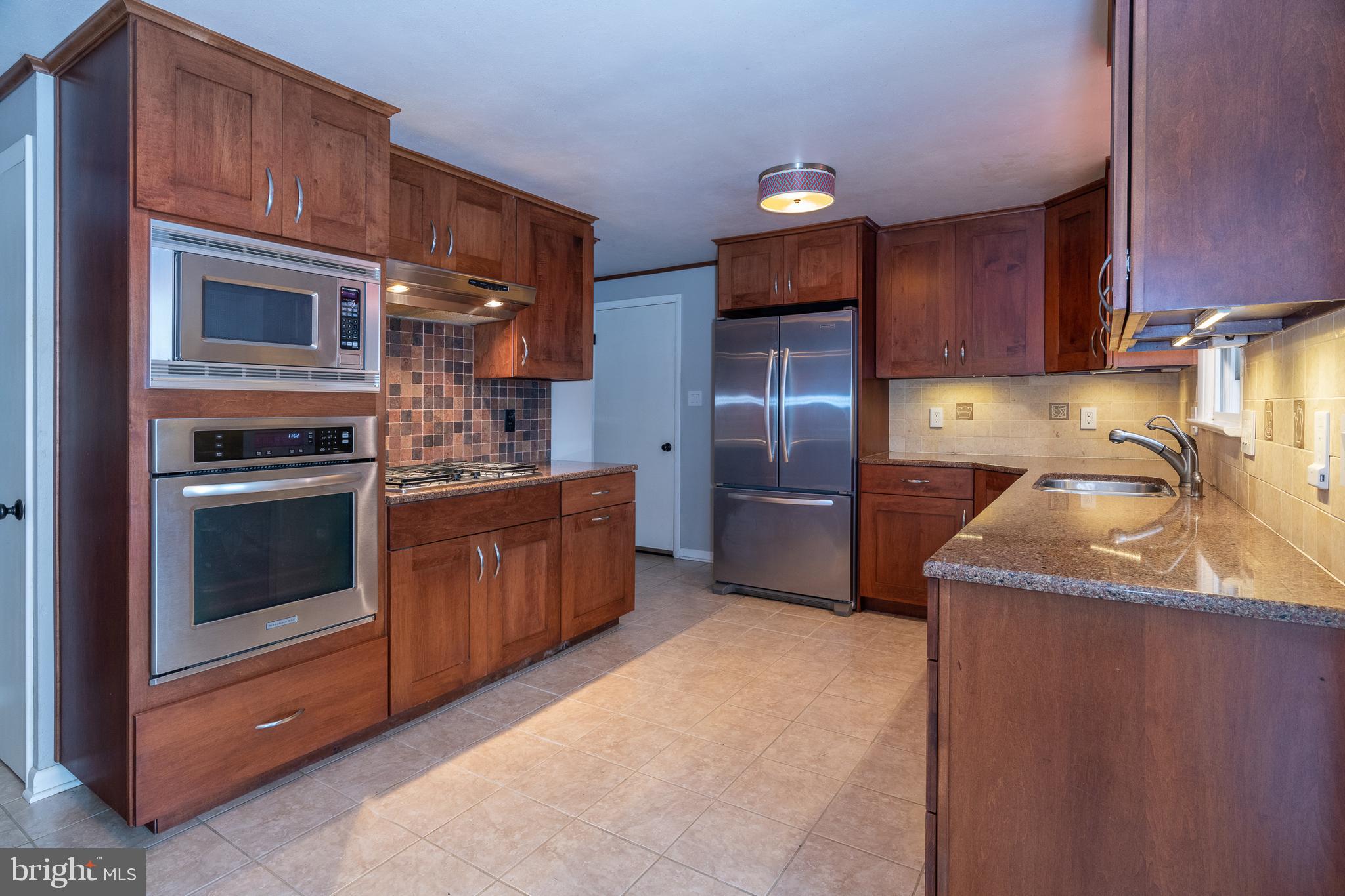 627 Kissel Hill Road Lititz, PA 17543 - Photo 14 of 32 Stainless Appliances
