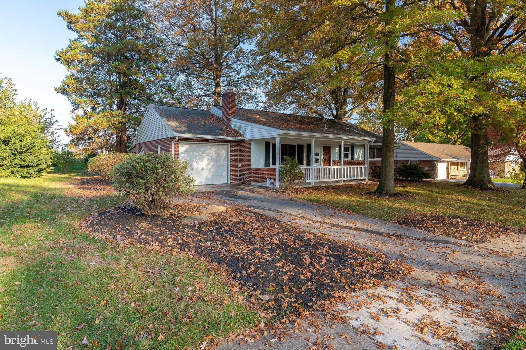 627 Kissel Hill Road Lititz, PA 17543 - Photo 3 of 32 627 Kissel Hill Rd