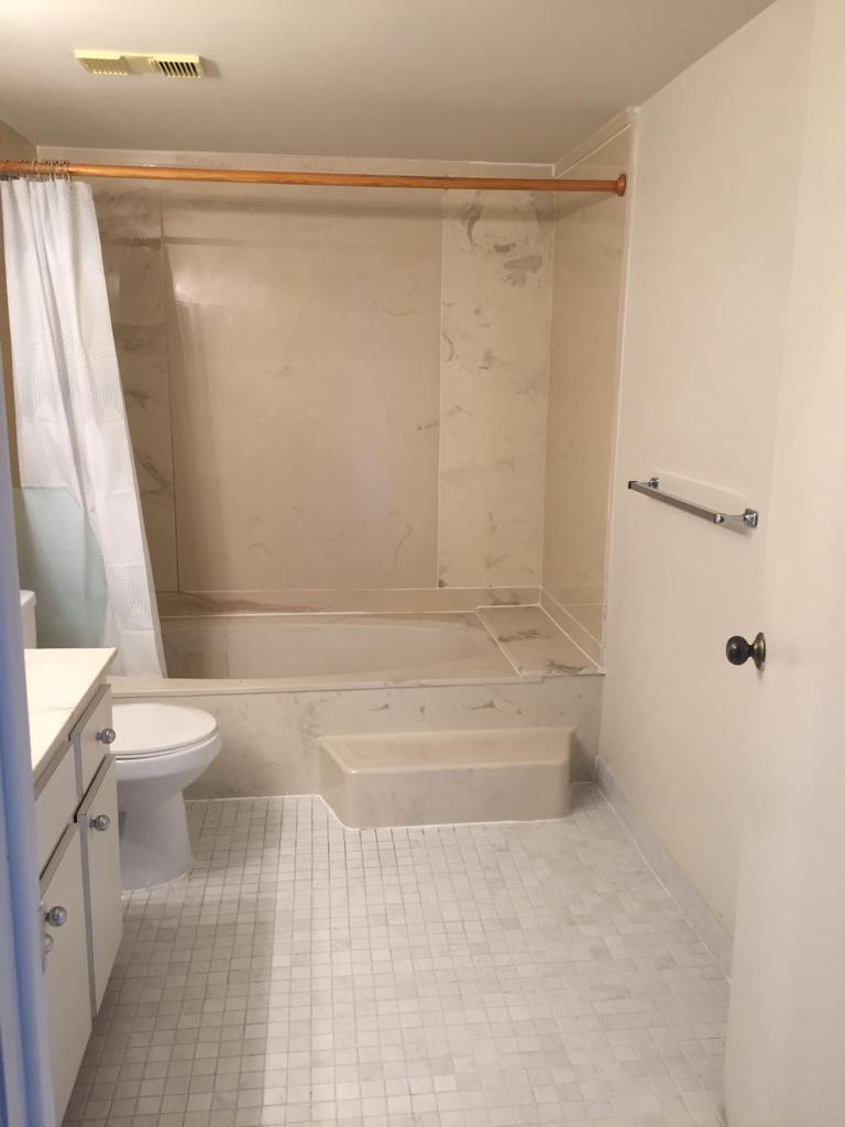 17500 North Bay Road, Unit S508 Sunny Isles Beach, FL 33160 - Photo 10 of 21 WhatsApp Image 2026-06-22 at 16.02.38 (1