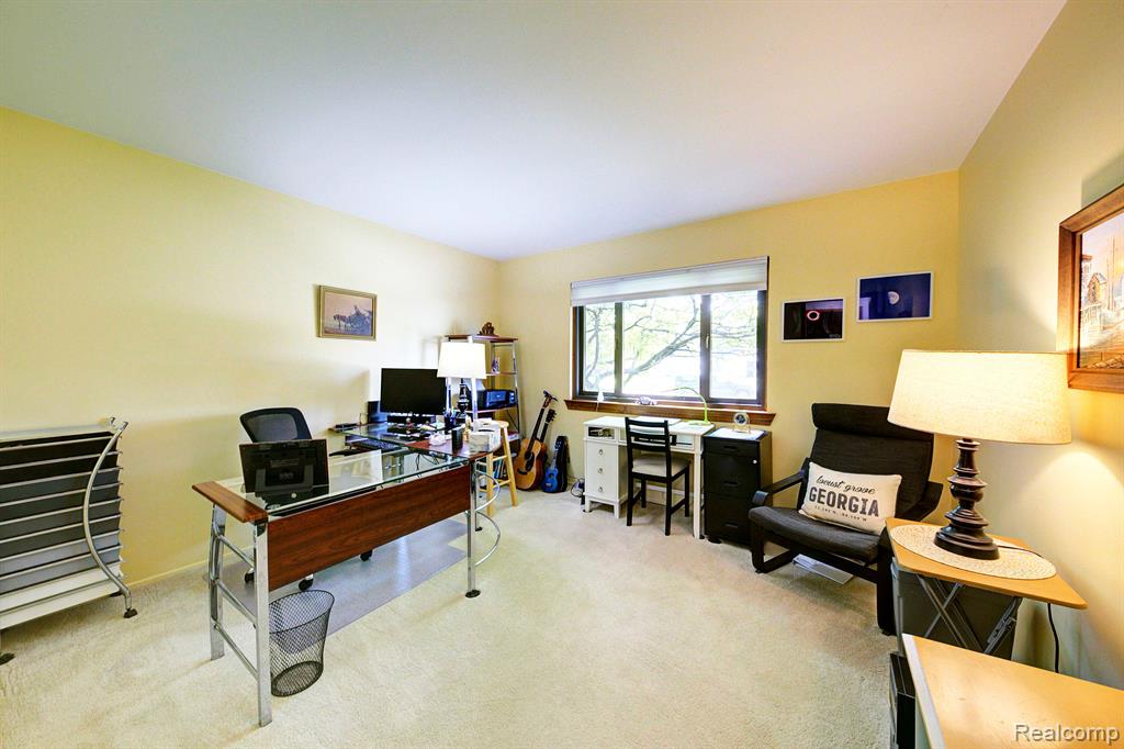 43266 Barchester Road Canton, MI 48187 - Photo 25 of 35