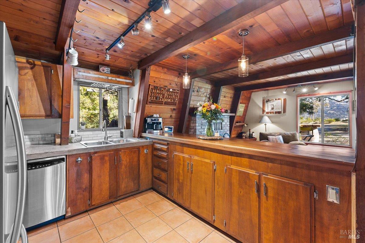 350 Canyon Road Geyserville, CA 95441 - Photo 12 of 39