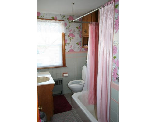 25 Lodgehill Road Boston, MA 02136 - Photo 14 of 17 Gallery Image 14