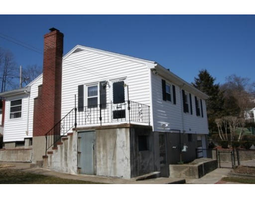 25 Lodgehill Road Boston, MA 02136 - Photo 4 of 17 Gallery Image 4