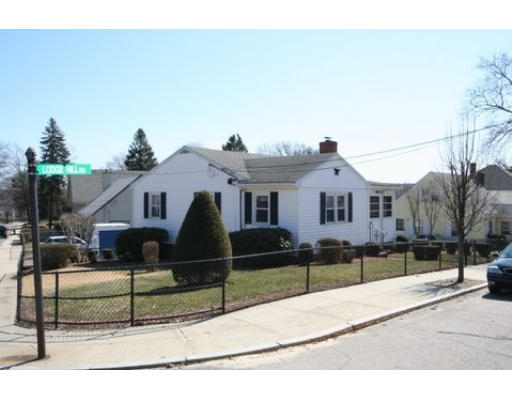 25 Lodgehill Road Boston, MA 02136 - Photo 8 of 17 Gallery Image 8