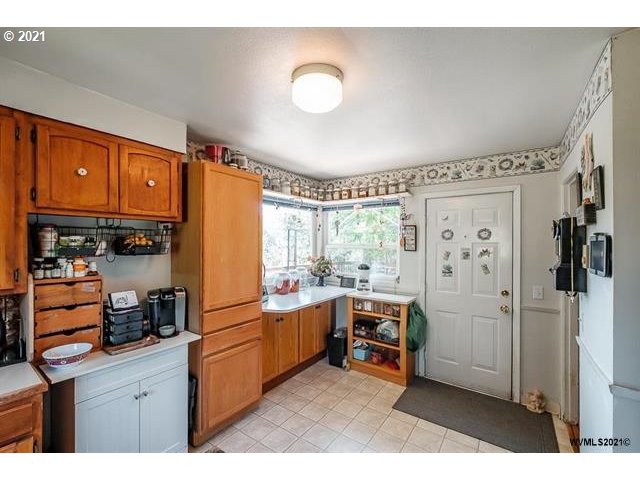 39669 Southwest Hartley Road Gaston, OR 97119 - Photo 8 of 32 Gallery Image 8