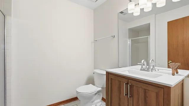 $618,000 | 7104 Kidwell Road, Downers Grove, IL 60516