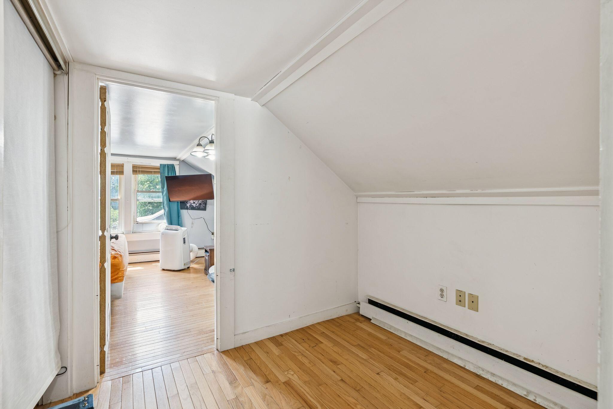 4 Roosevelt Street Springvale, ME 04083 - Photo 25 of 42 Nook