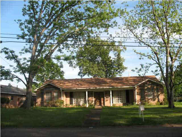 2011 Springridge Drive Jackson, MS 39211 - Photo 1 of 12 Photo 1