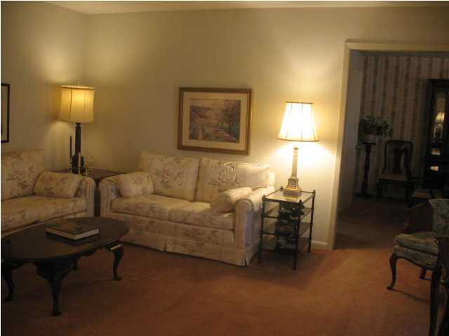 2011 Springridge Drive Jackson, MS 39211 - Photo 5 of 12 Photo 5