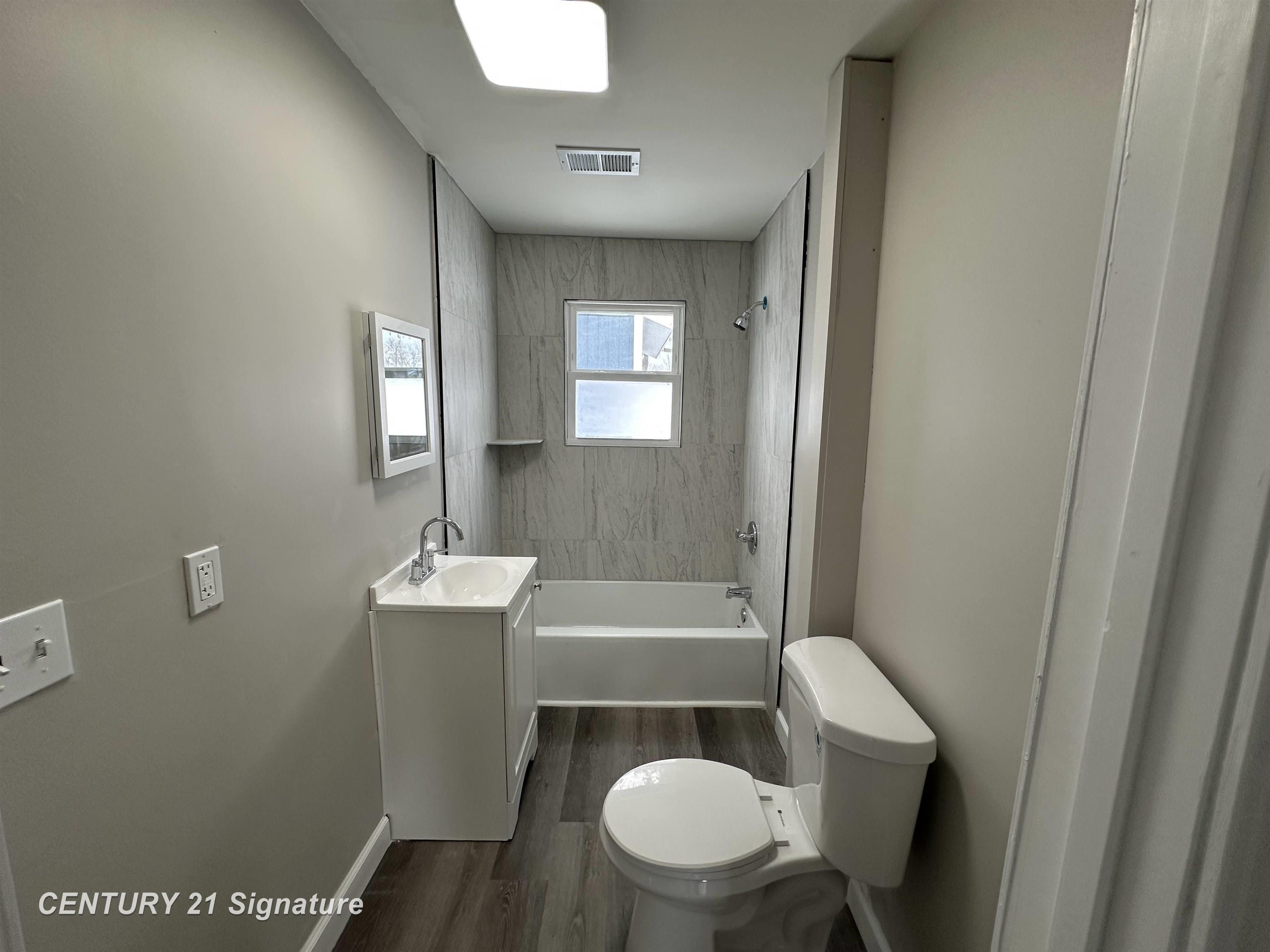 8040 Beecher Road Flushing, MI 48433 - Photo 16 of 22